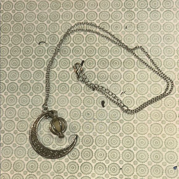 Silver Crescent Moon Necklace - Picture 1 of 3